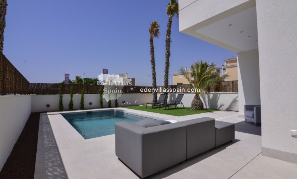 Obra Nueva - Villa a estrenar - La Marina