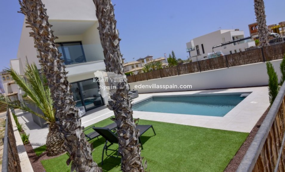 Obra Nueva - Villa a estrenar - La Marina