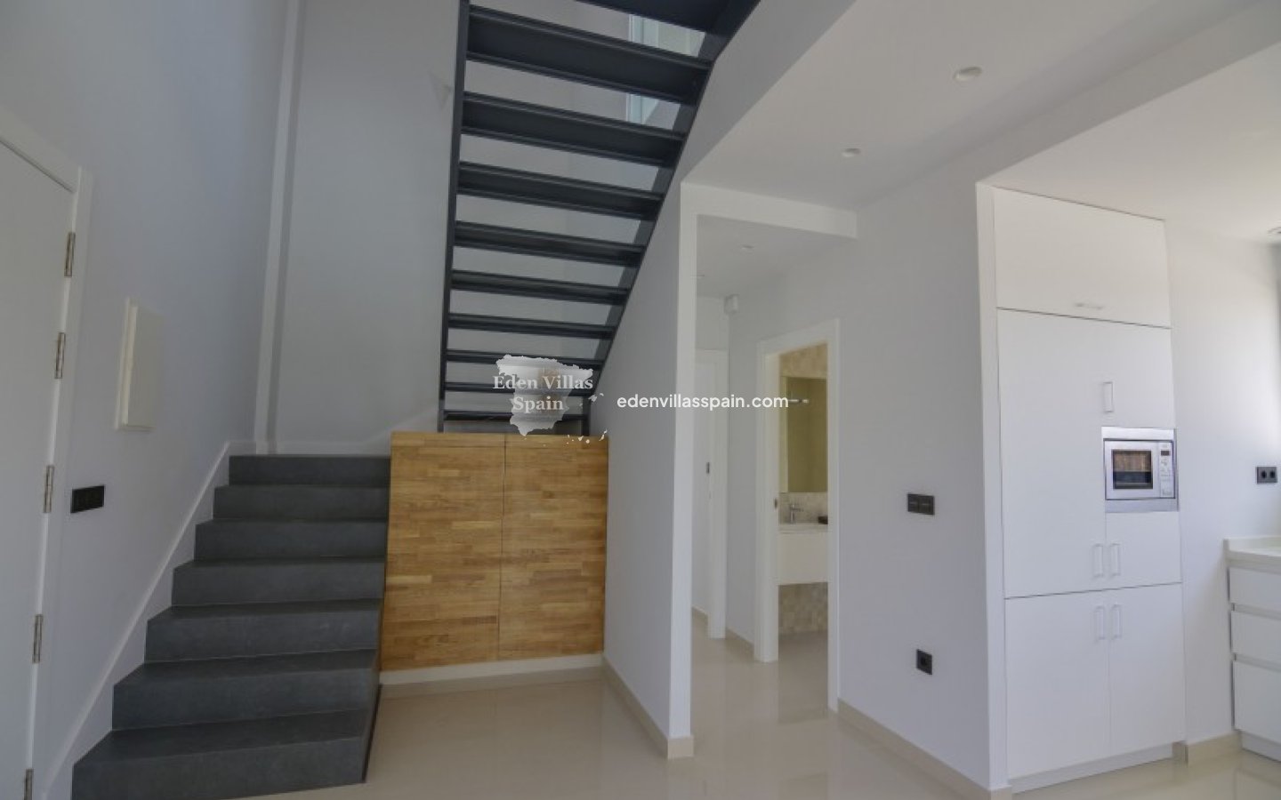 Obra Nueva - Villa a estrenar - La Marina