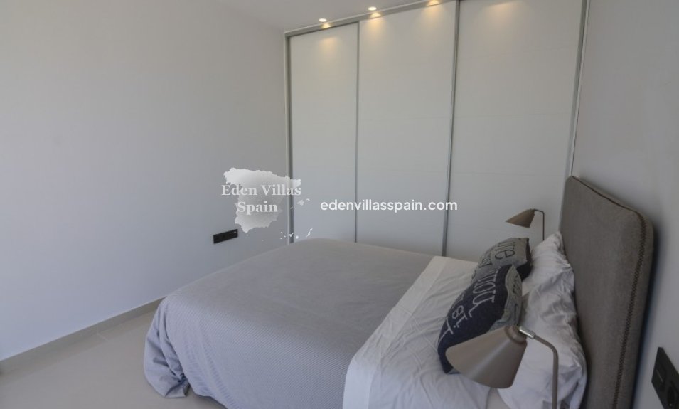 Obra Nueva - Villa a estrenar - La Marina