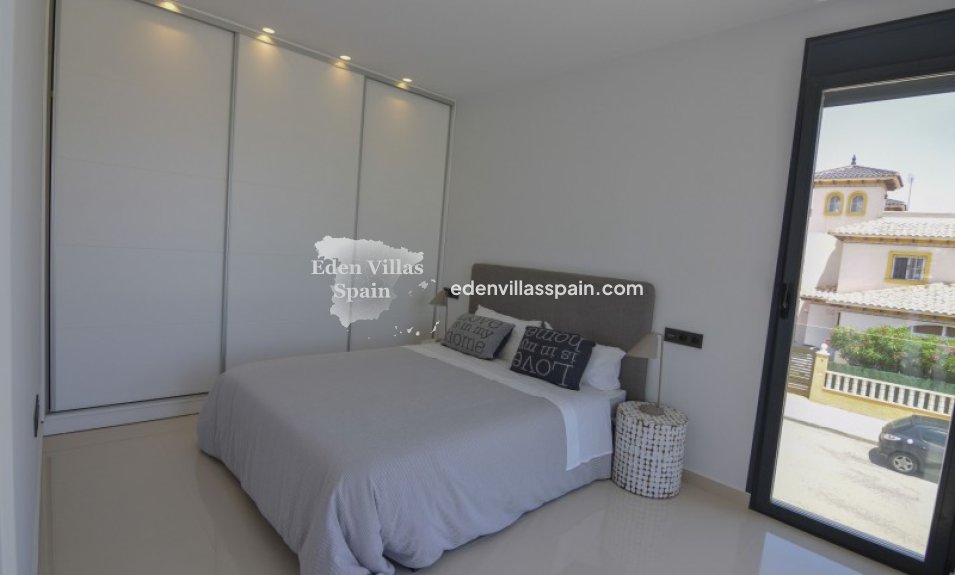 Obra Nueva - Villa a estrenar - La Marina