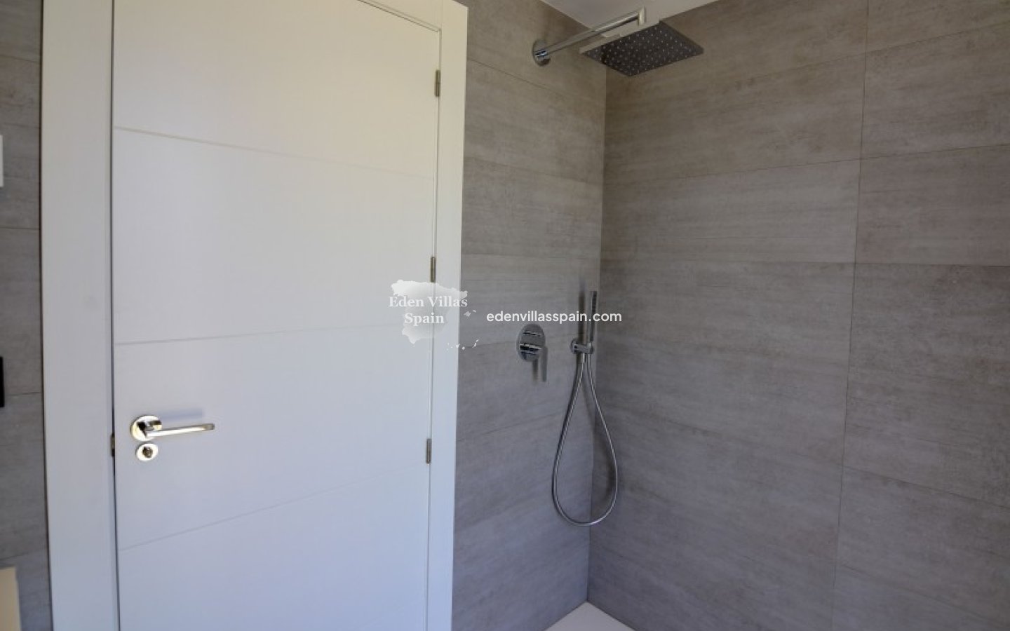 Obra Nueva - Villa a estrenar - La Marina