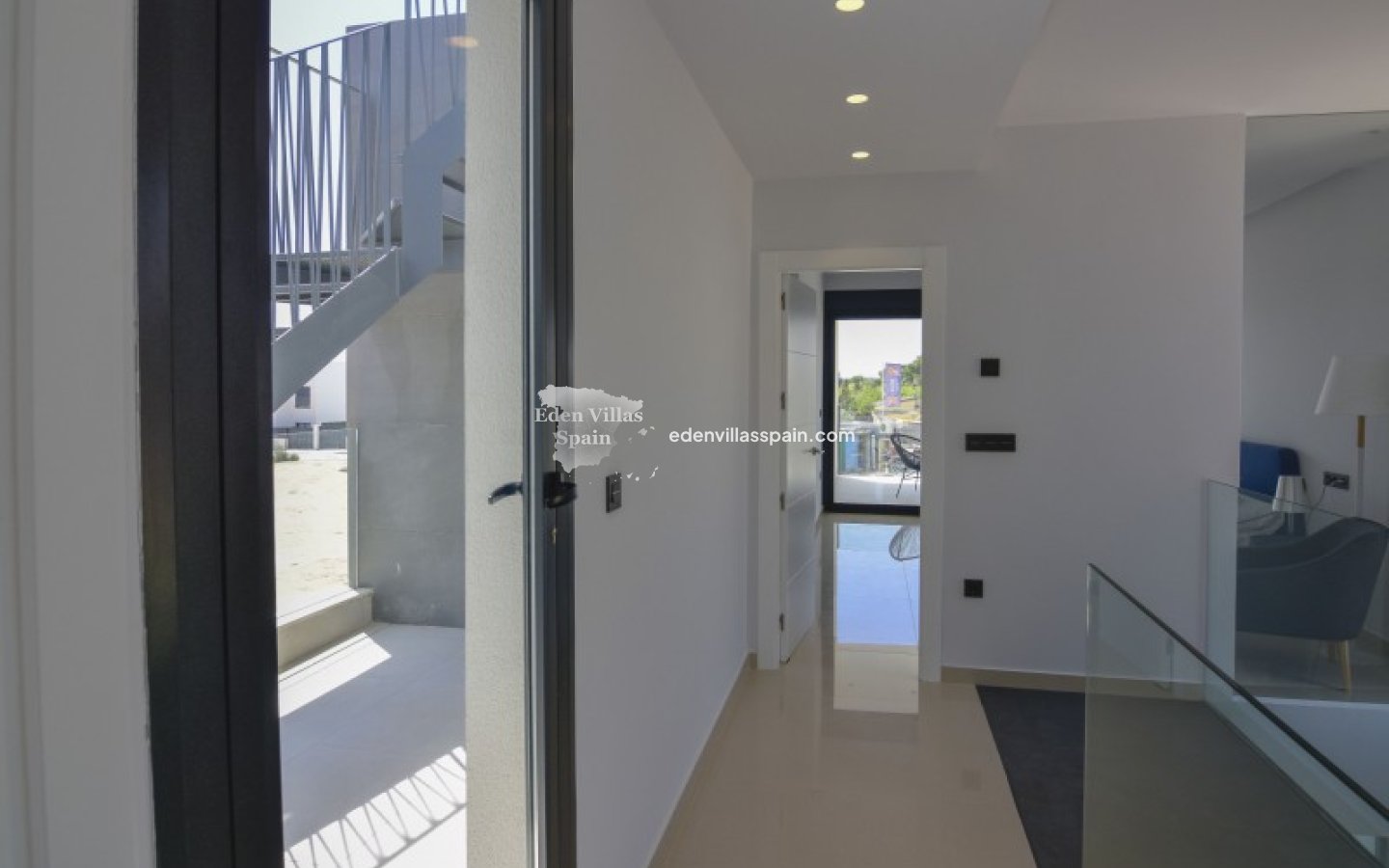 Obra Nueva - Villa a estrenar - La Marina