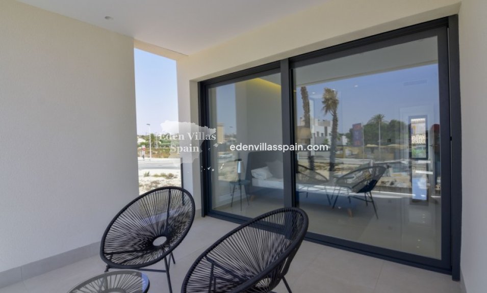 Obra Nueva - Villa a estrenar - La Marina