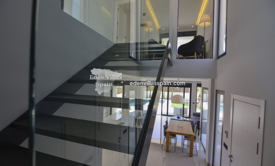 Obra Nueva - Villa a estrenar - La Marina