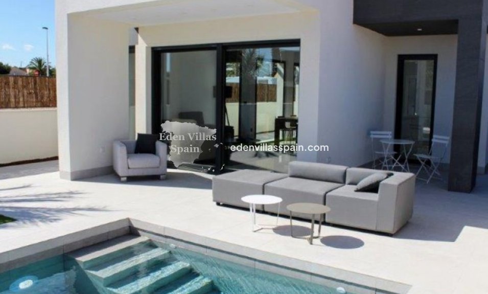 Obra Nueva - Villa a estrenar - La Marina