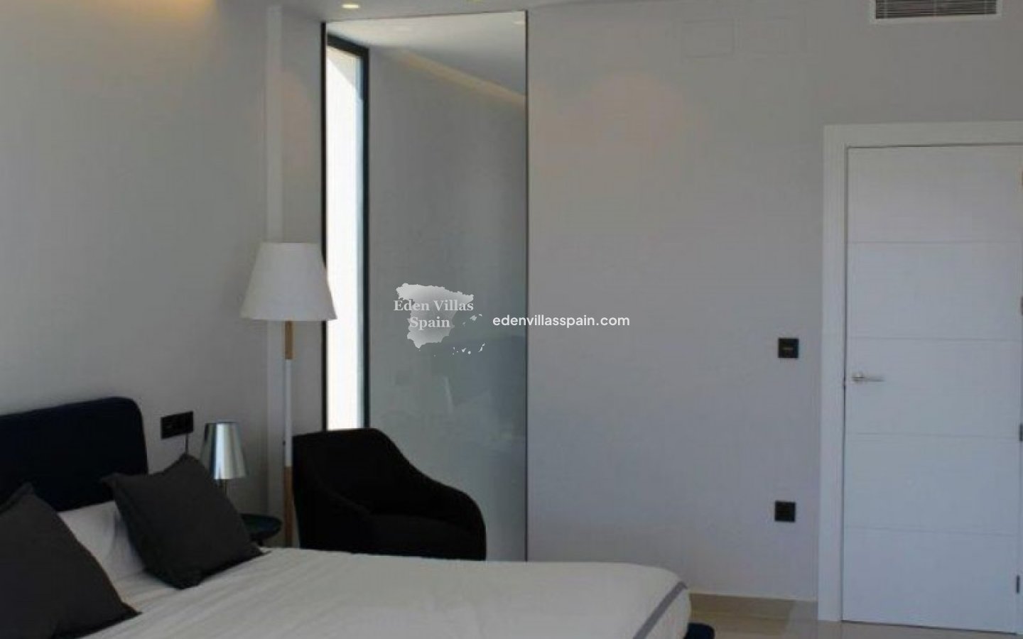 Obra Nueva - Villa a estrenar - La Marina