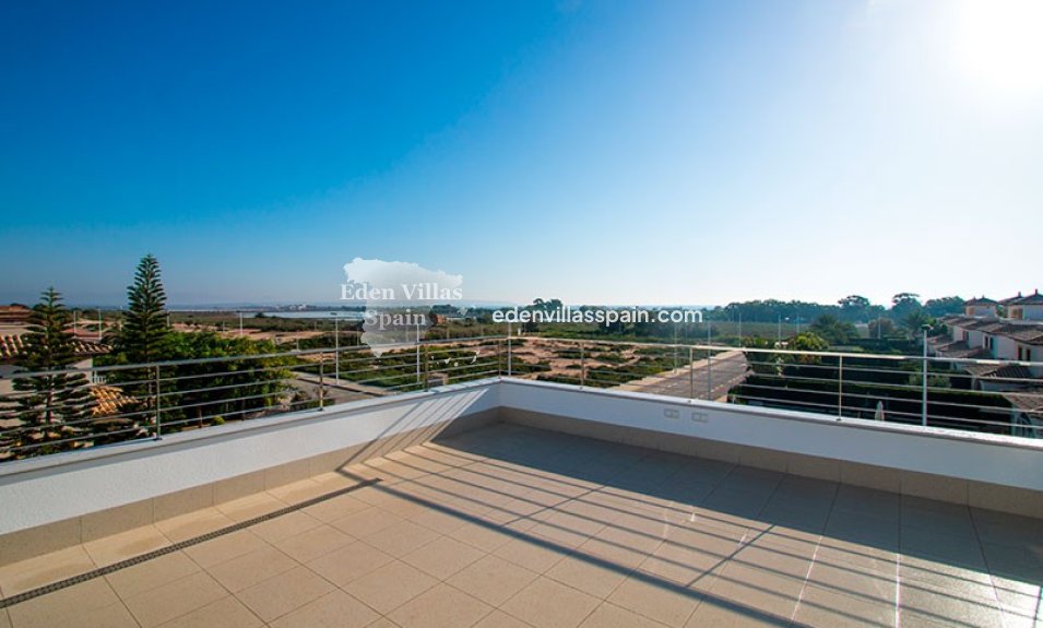 Obra Nueva - Villa a estrenar - La Marina