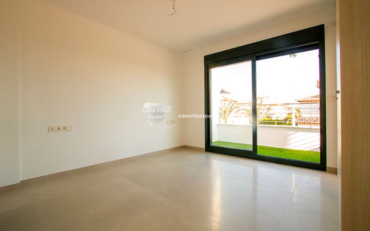 Obra Nueva - Villa a estrenar - La Marina