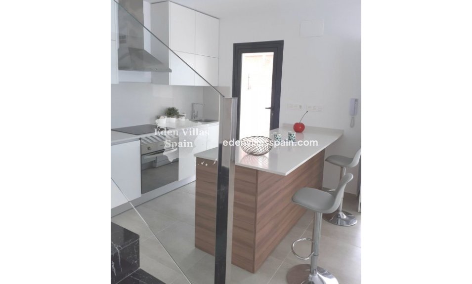 Obra Nueva - Villa a estrenar - Los Montesinos