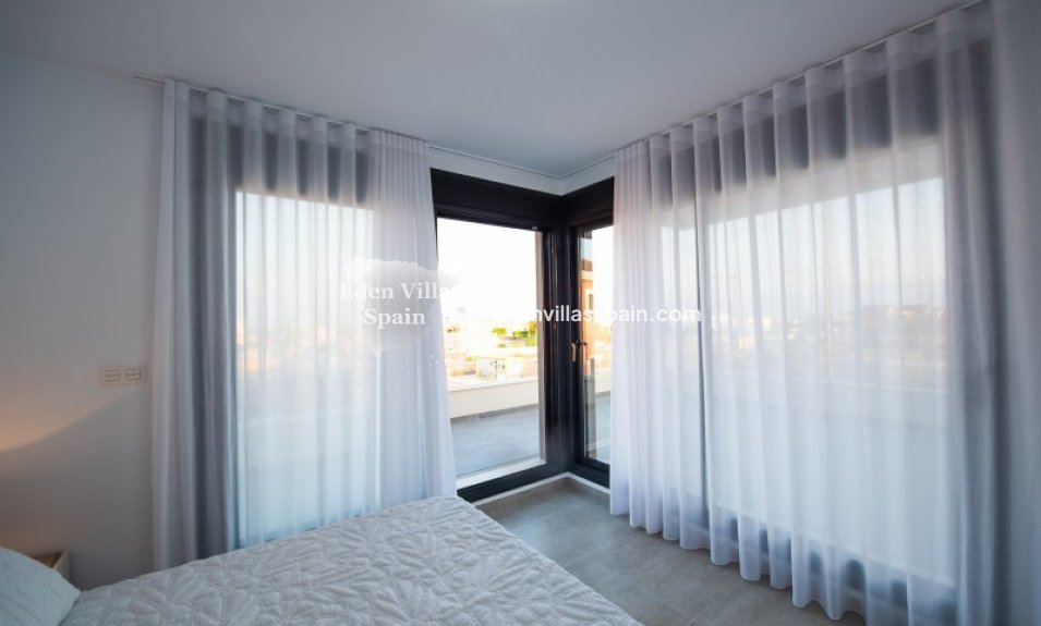 Obra Nueva - Villa a estrenar - Los Montesinos