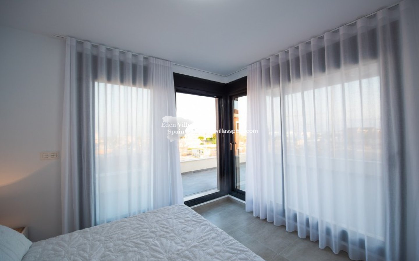 Obra Nueva - Villa a estrenar - Los Montesinos