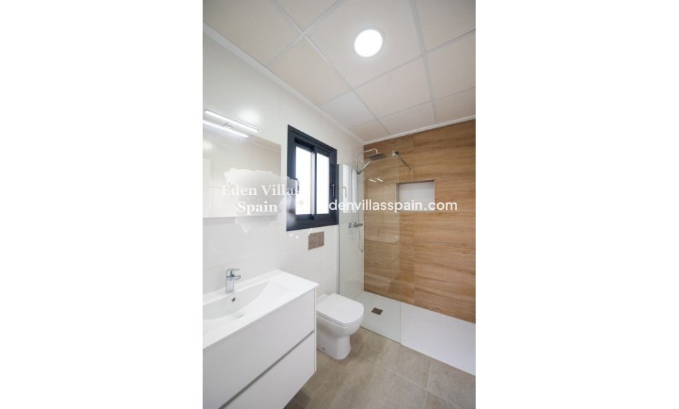 Obra Nueva - Villa a estrenar - Los Montesinos