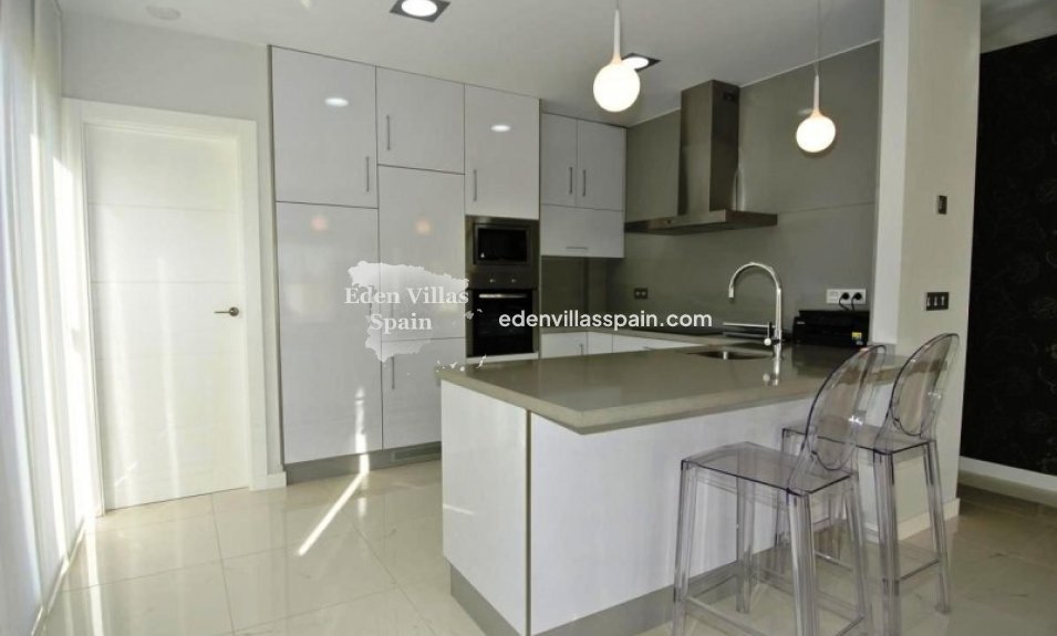 Obra Nueva - Villa costera - Orihuela Costa