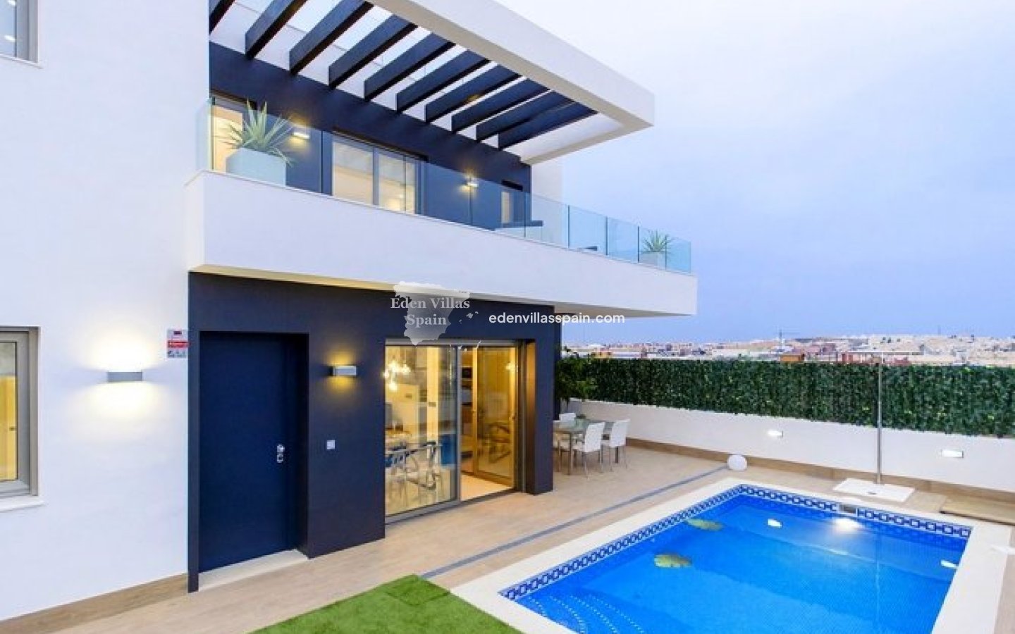 Obra Nueva - Villa costera - Orihuela Costa