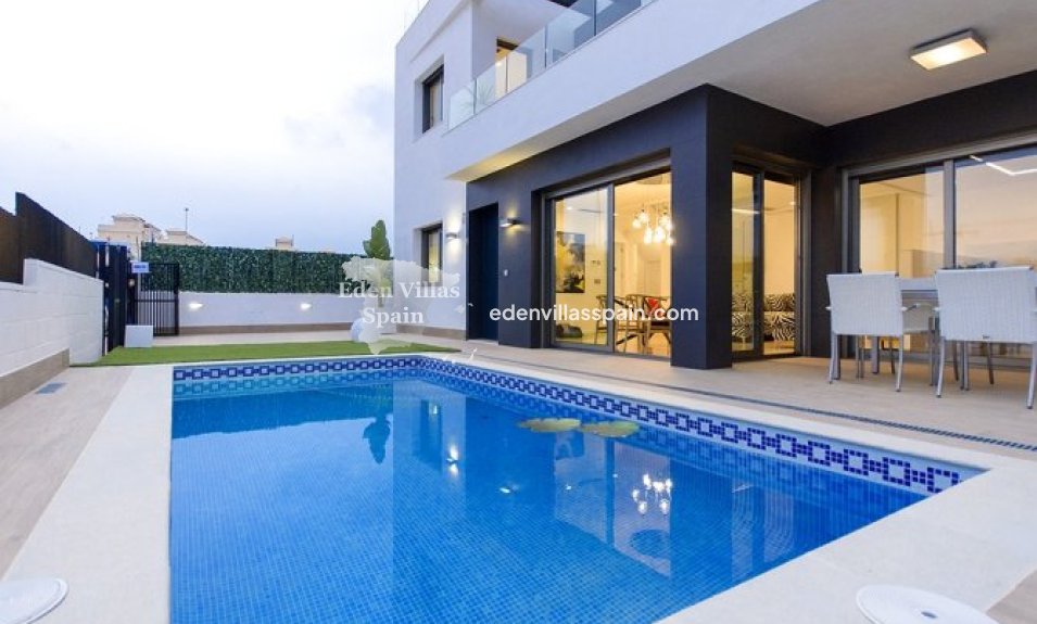 Obra Nueva - Villa costera - Orihuela Costa