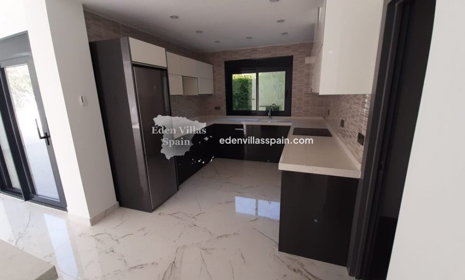 Obra Nueva - Villa costera - Orihuela Costa