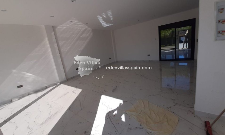 Obra Nueva - Villa costera - Orihuela Costa