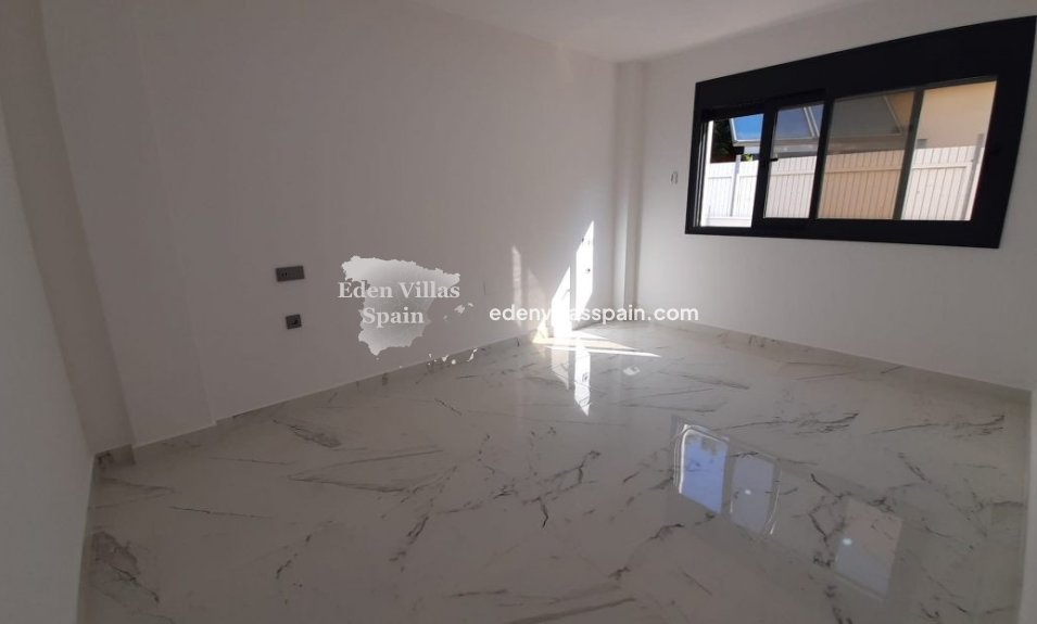 Obra Nueva - Villa costera - Orihuela Costa