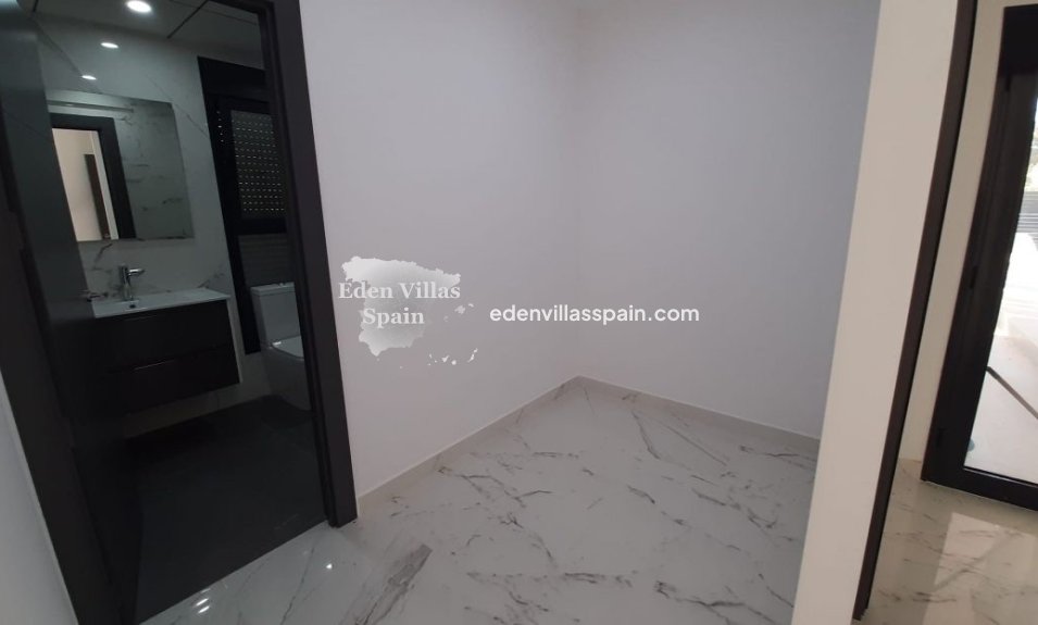 Obra Nueva - Villa costera - Orihuela Costa