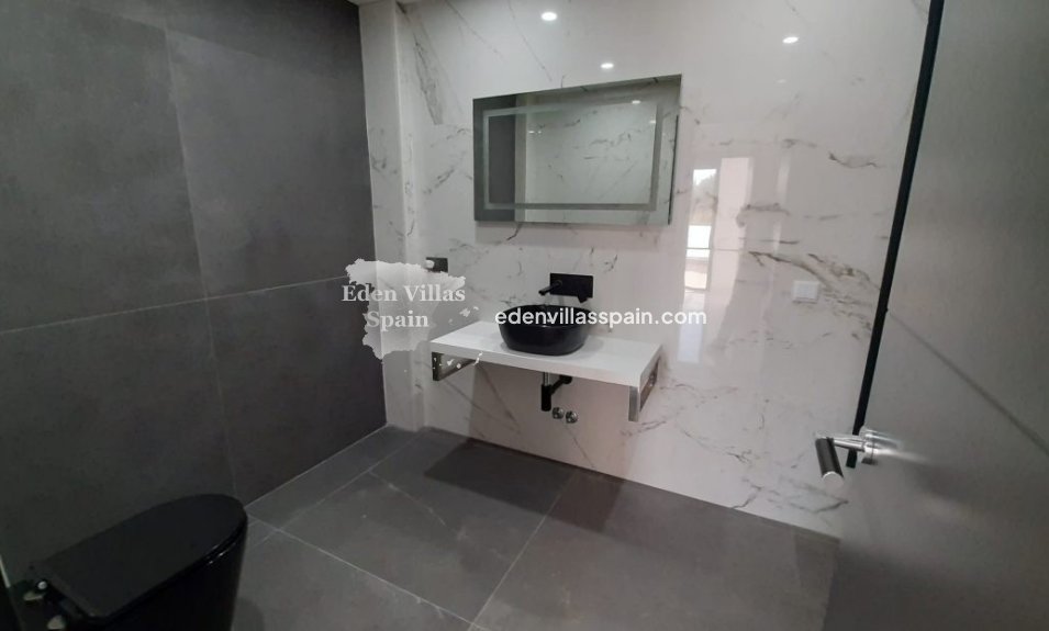 Obra Nueva - Villa costera - Orihuela Costa