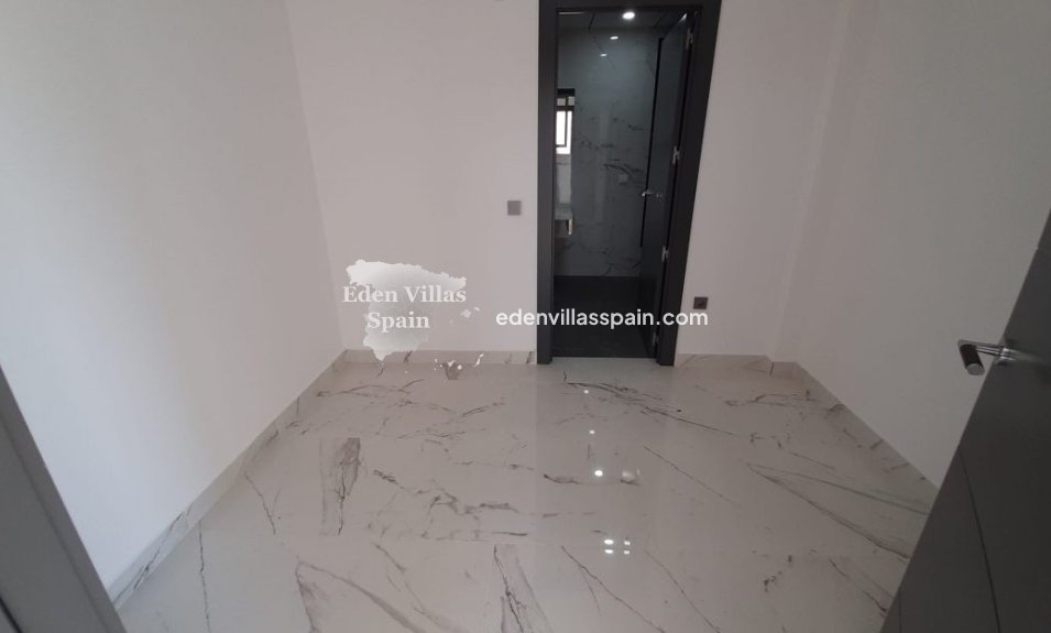 Obra Nueva - Villa costera - Orihuela Costa