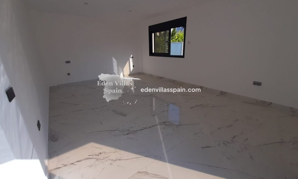 Obra Nueva - Villa costera - Orihuela Costa