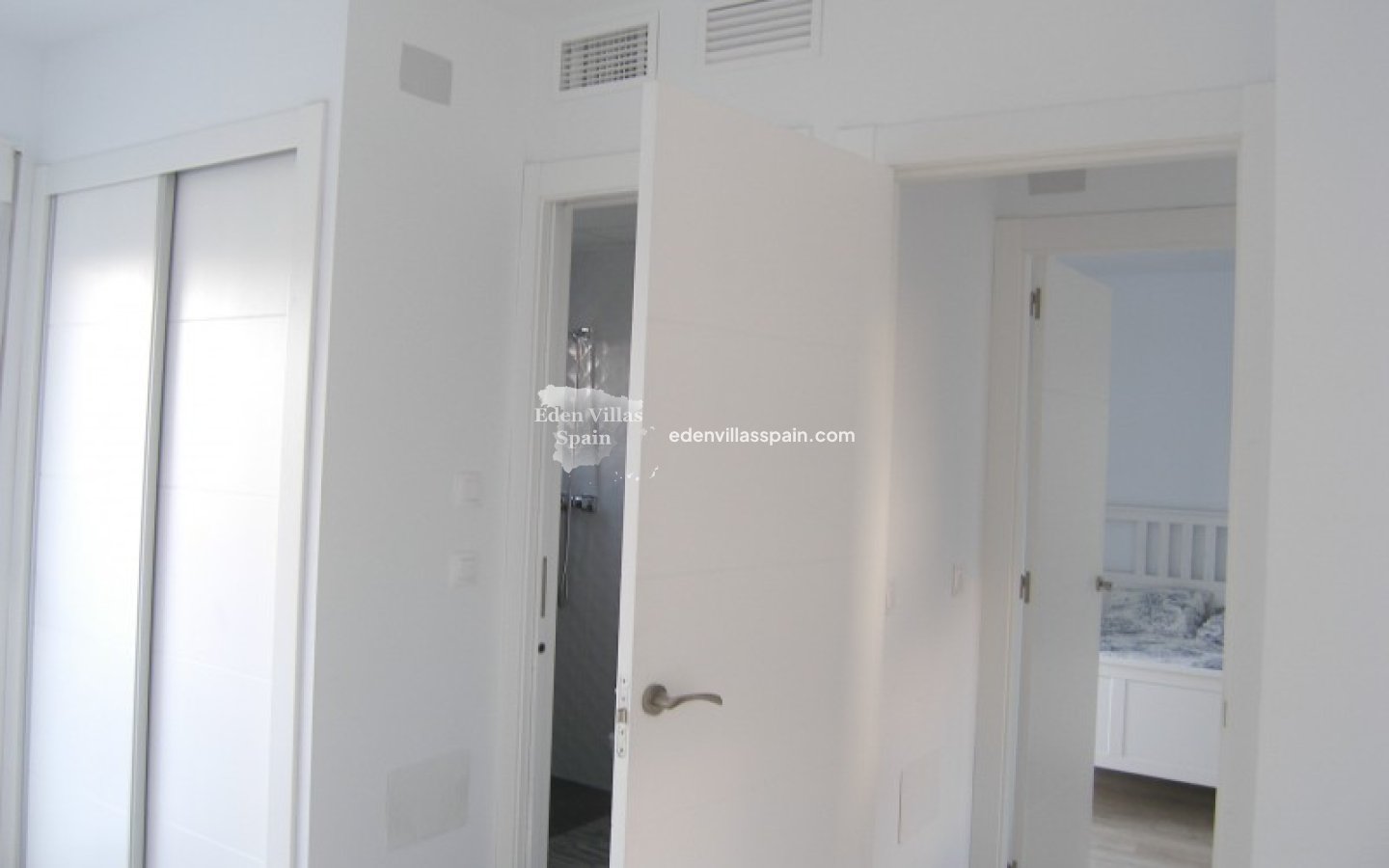 Obra Nueva - Villa costera - Santa Pola