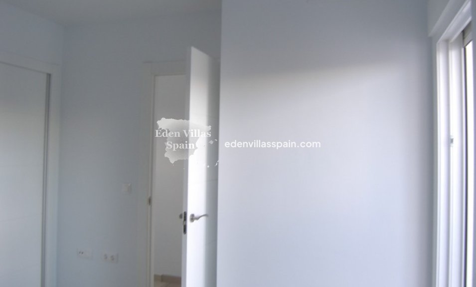 Obra Nueva - Villa costera - Santa Pola