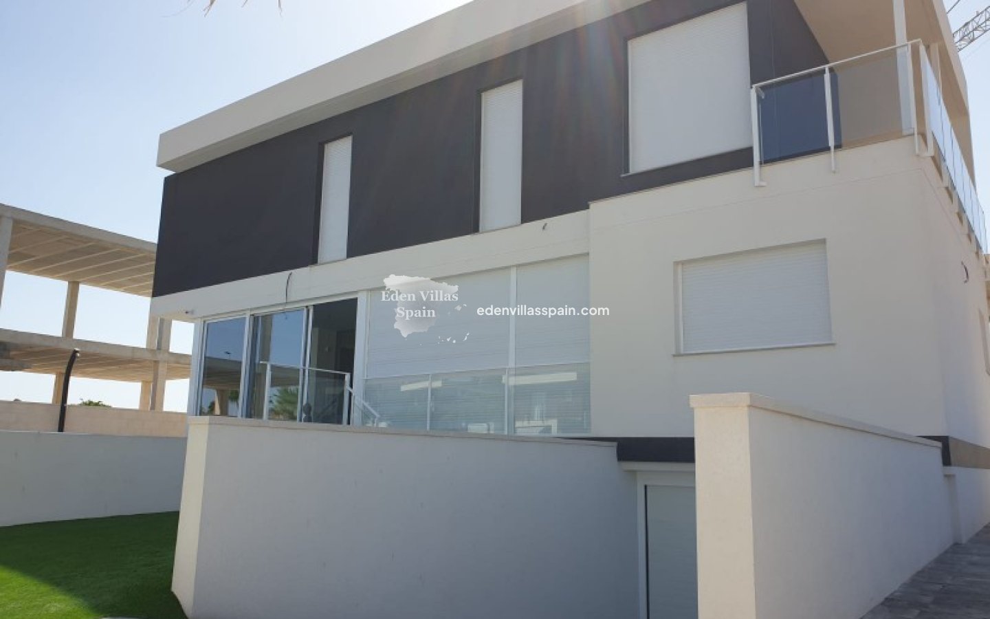 Obra Nueva - Villa costera - Santa Pola