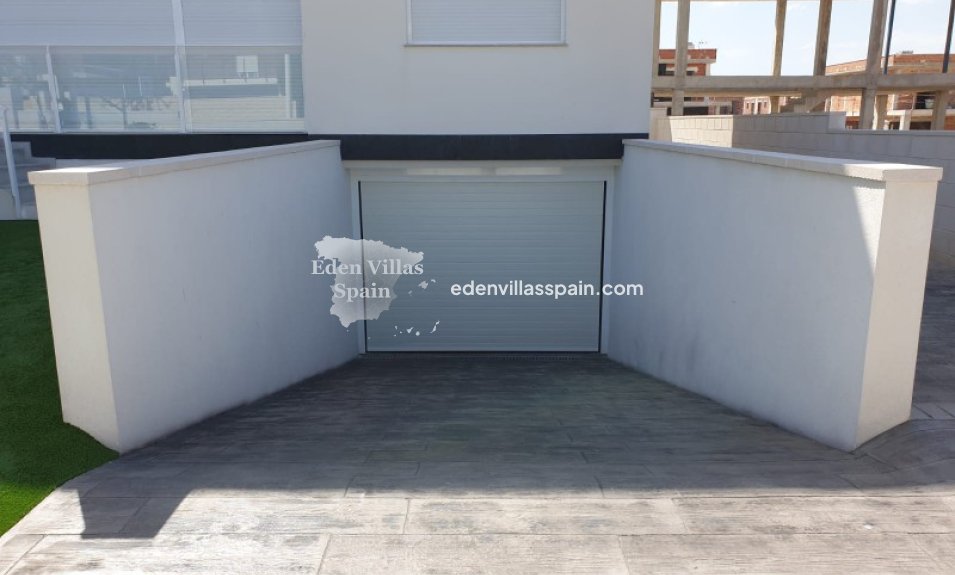 Obra Nueva - Villa costera - Santa Pola