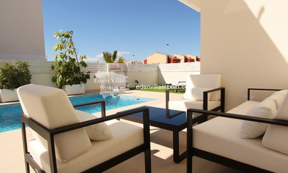 Obra Nueva - Villa costera - Torrevieja