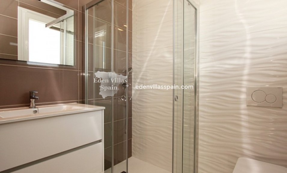 Obra Nueva - Villa costera - Torrevieja