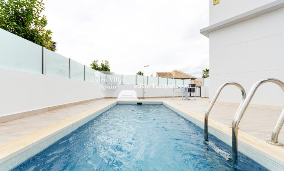 Obra Nueva - Villa costera - Torrevieja