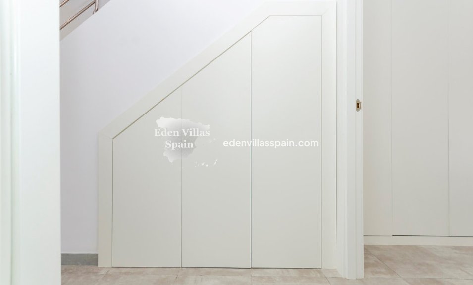 Obra Nueva - Villa costera - Torrevieja