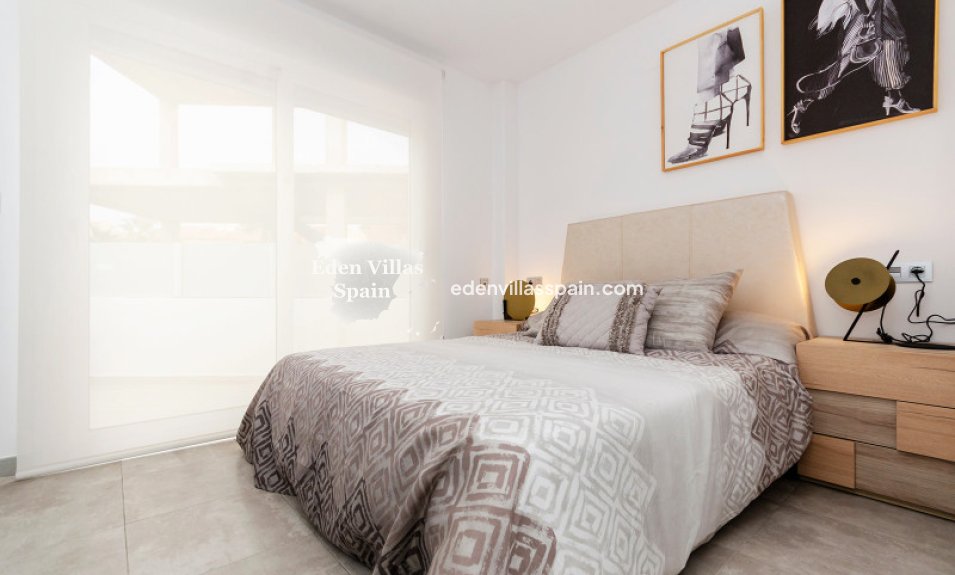 Obra Nueva - Villa costera - Torrevieja