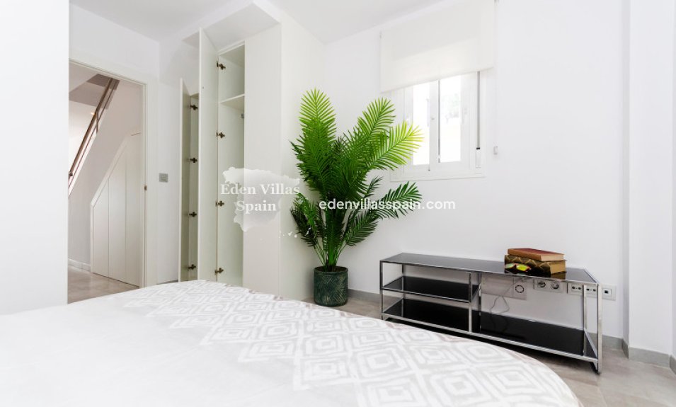 Obra Nueva - Villa costera - Torrevieja