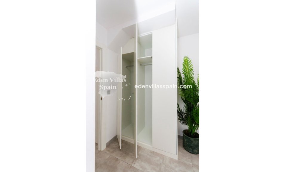 Obra Nueva - Villa costera - Torrevieja