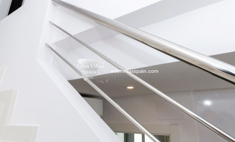 Obra Nueva - Villa costera - Torrevieja