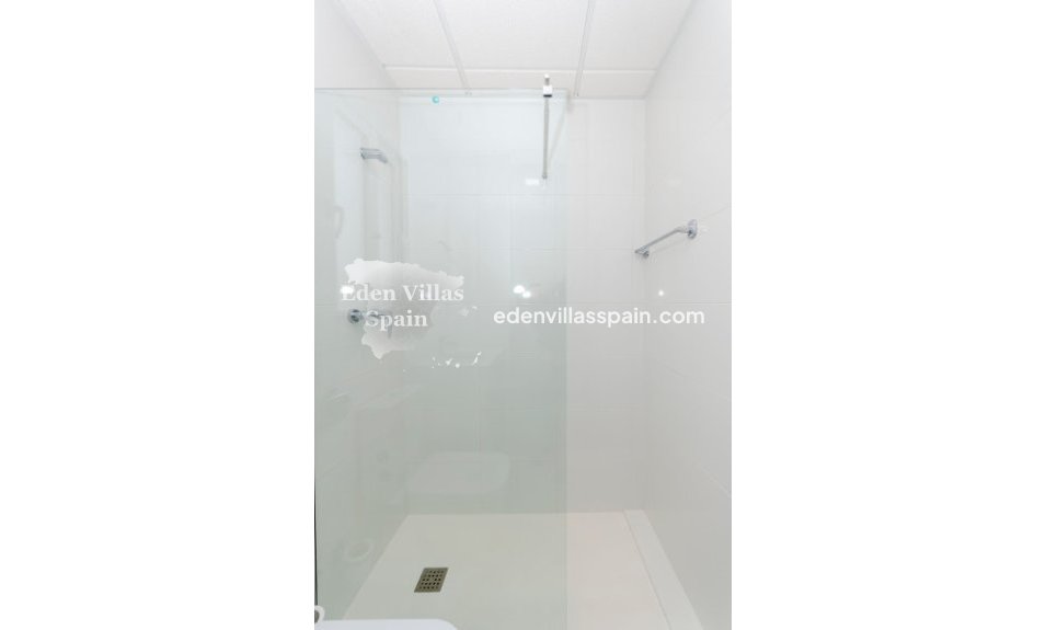 Obra Nueva - Villa costera - Torrevieja