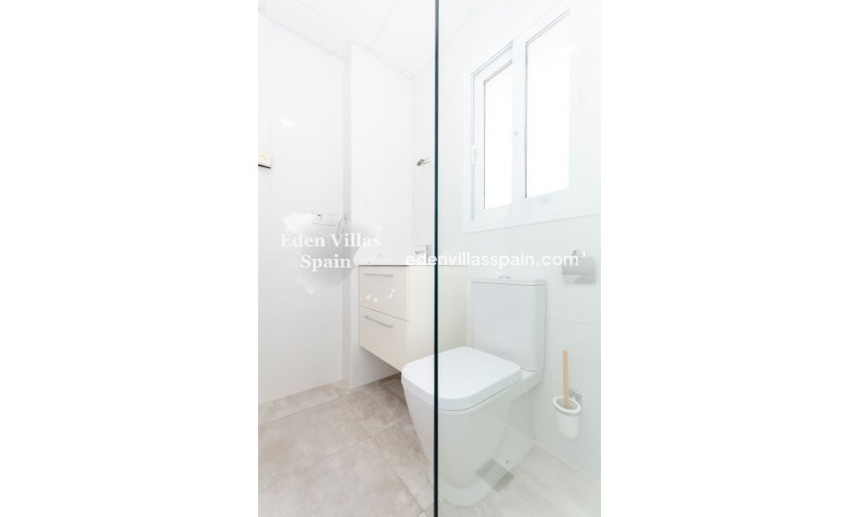 Obra Nueva - Villa costera - Torrevieja