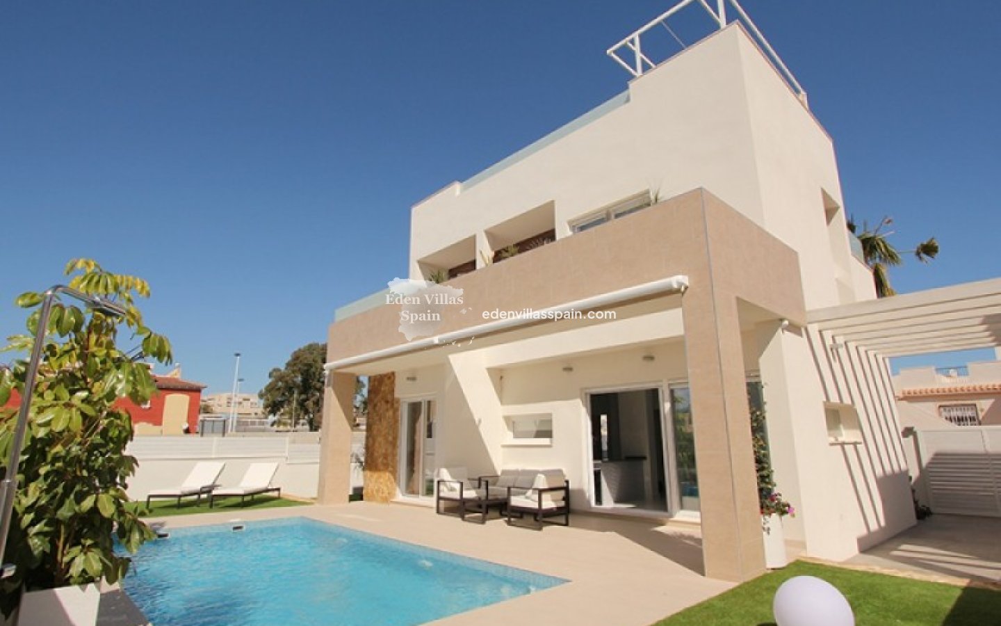 Obra Nueva - Villa costera - Torrevieja