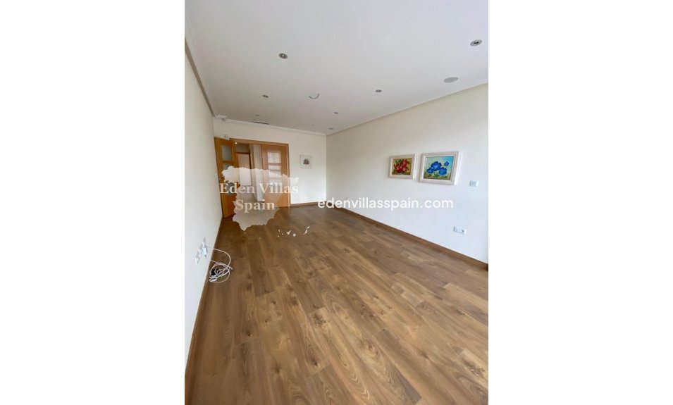 Resale - Apartment - Almoradi