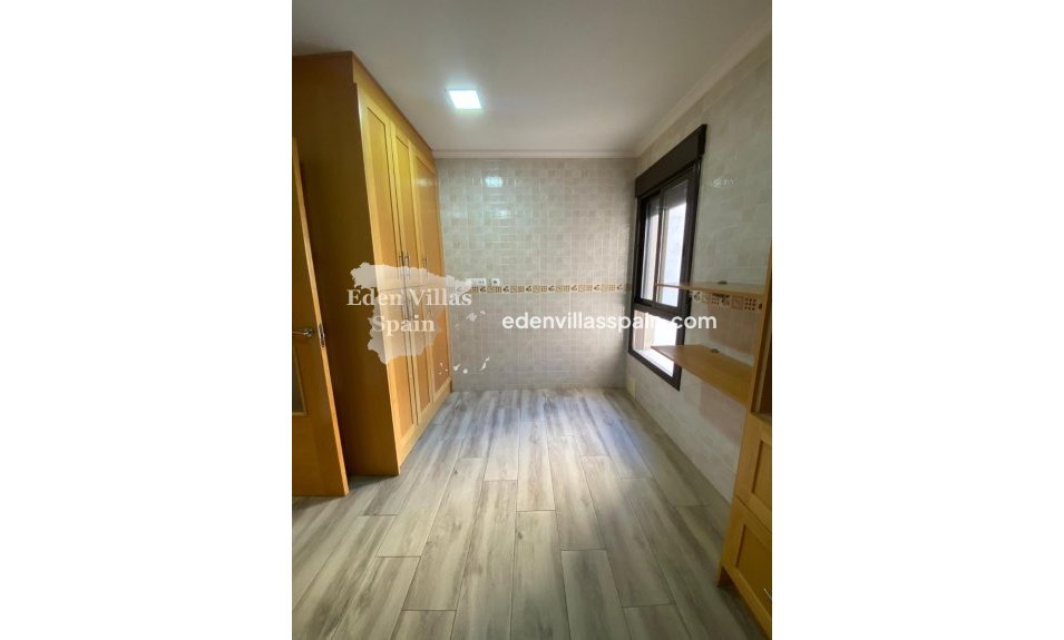Resale - Apartment - Almoradi