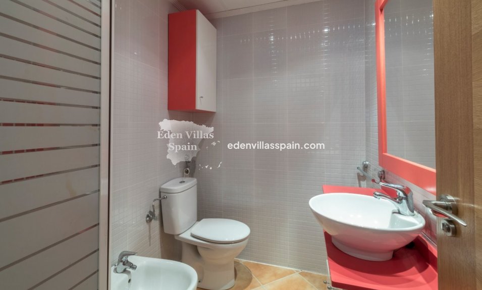 Resale - Apartment - Formentera del Segura