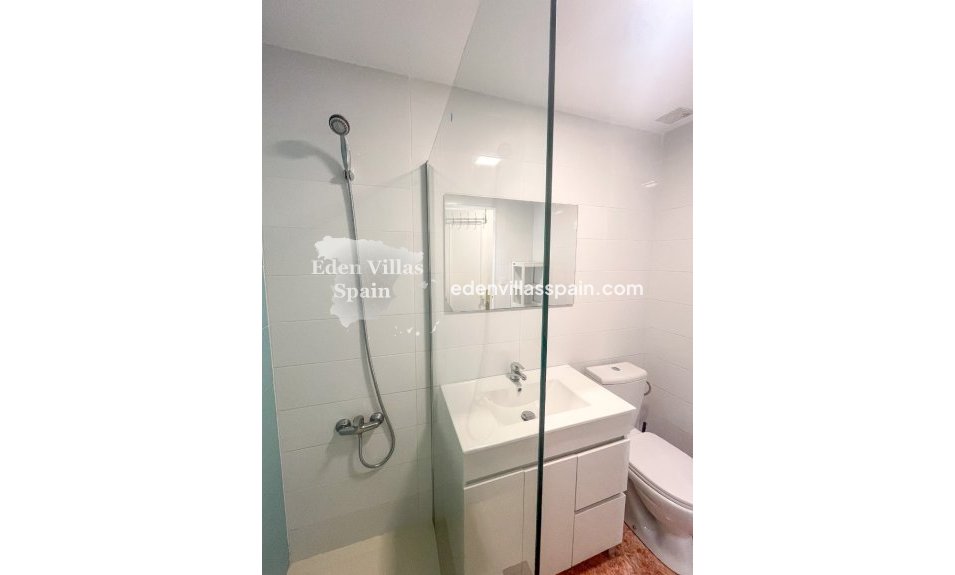 Resale - Bungalow - Los Montesinos