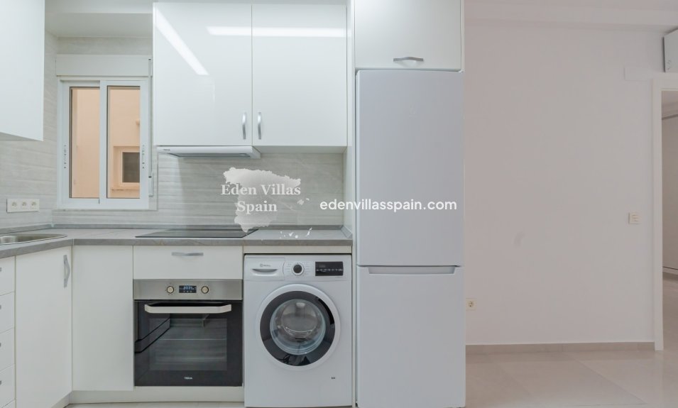 Resale - Coastal apartment - Torrevieja