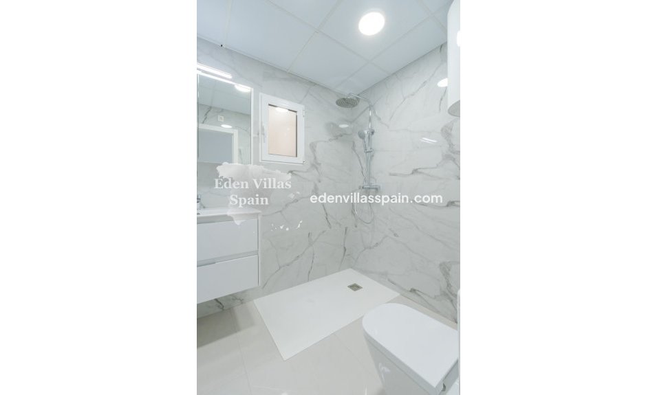 Resale - Coastal apartment - Torrevieja