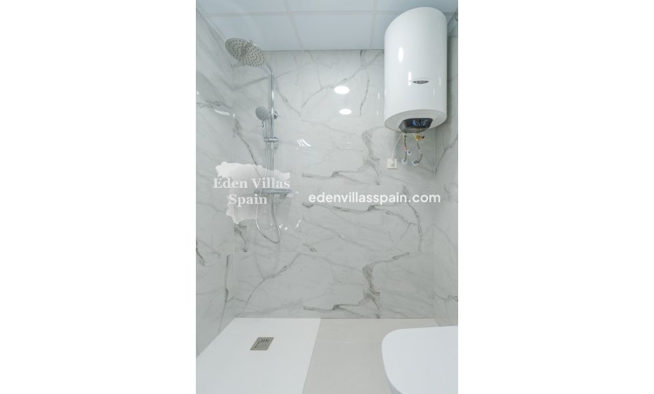 Resale - Coastal apartment - Torrevieja