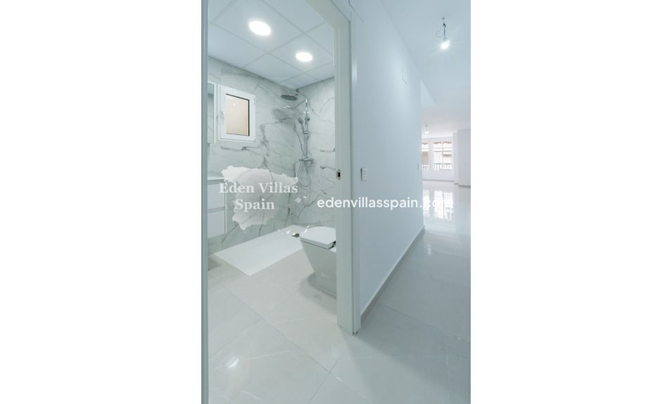 Resale - Coastal apartment - Torrevieja